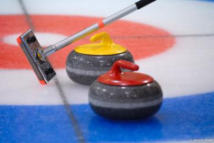 curling_rocks_and_broom_3216.jpg