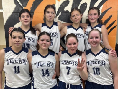 Swan Valley Hoopsters Win Bronze 