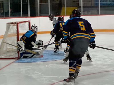 Clippers Coast To Third Straight Win 